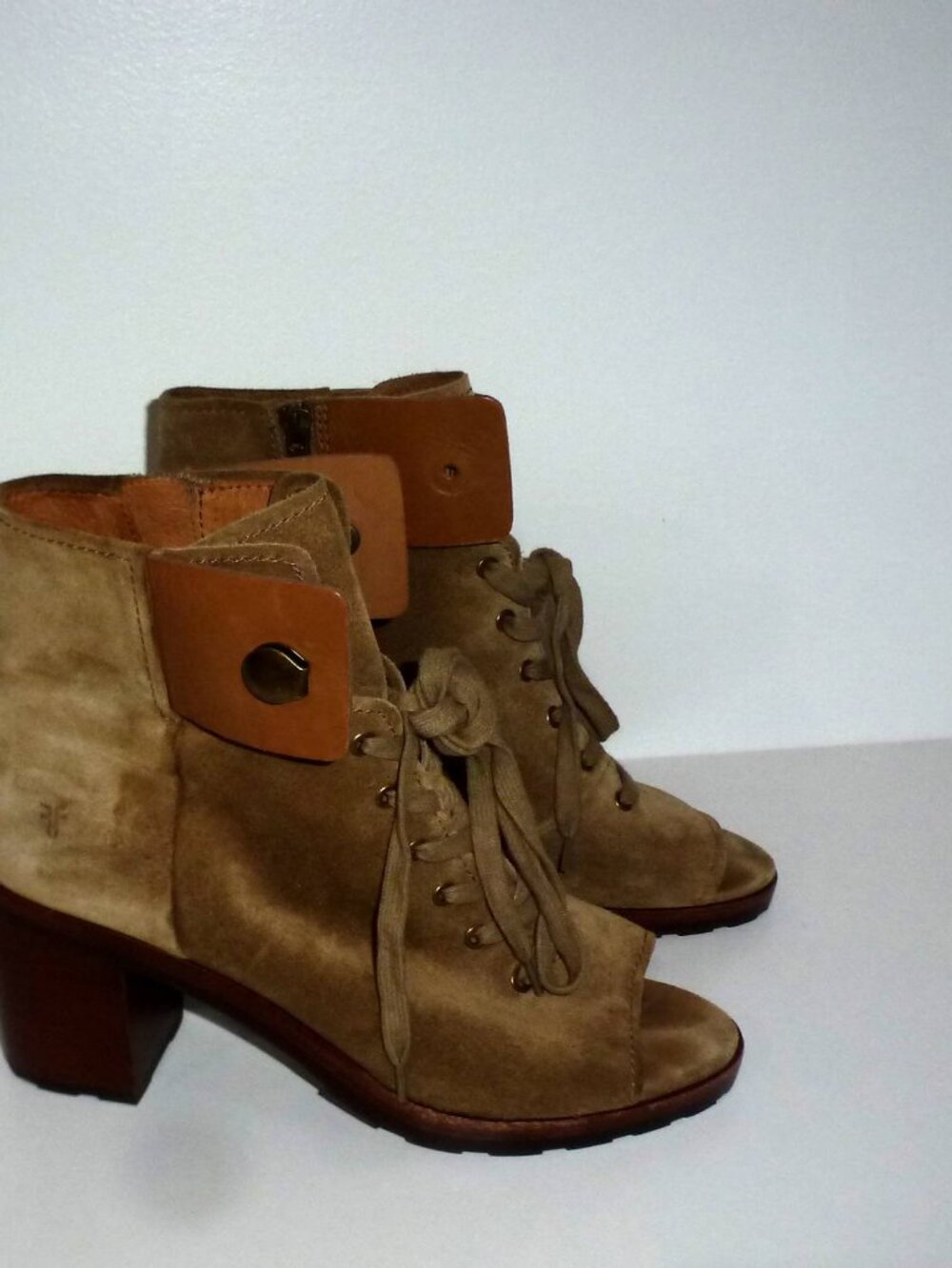 Frye Lt Brown Leather Suede Designer Ankle Boots - Women SZ 10 M - READ